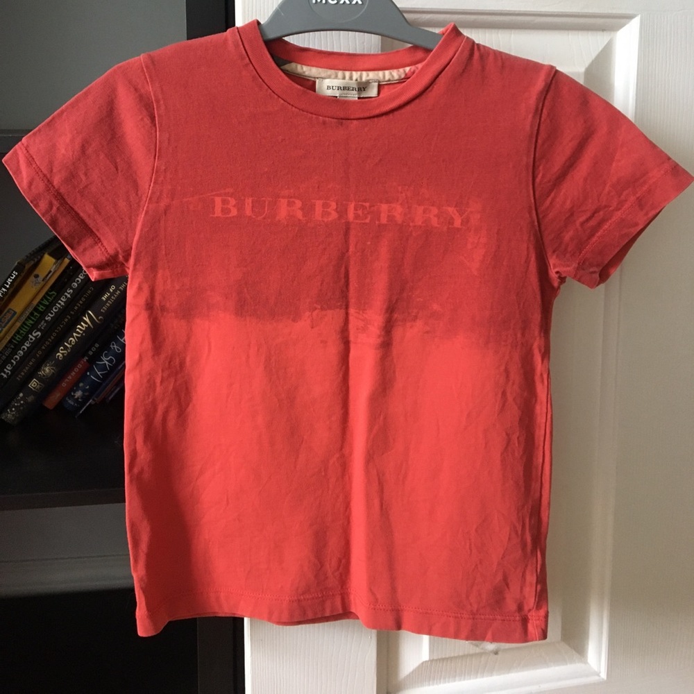 AUTH Burberry t-shirt